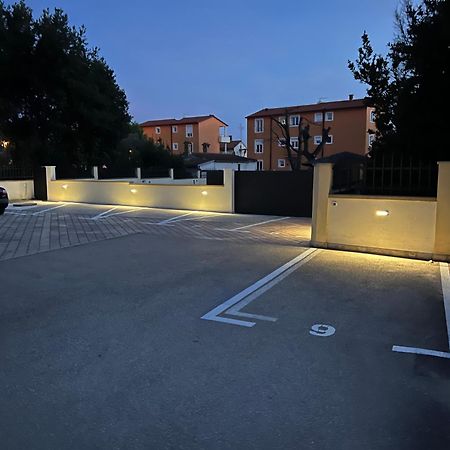 Apartments Igor Medulin Bagian luar foto