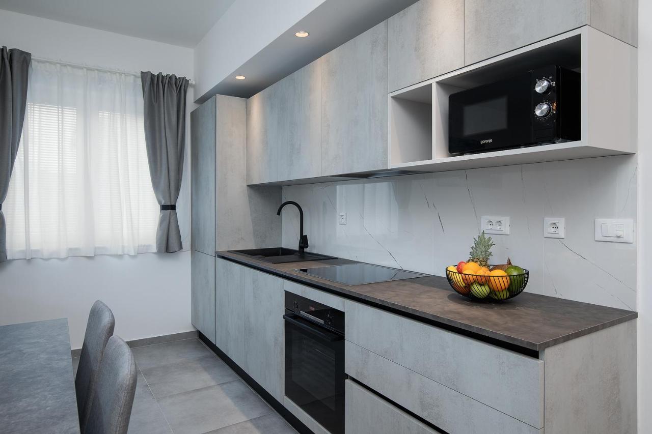 Apartments Igor Medulin Bagian luar foto